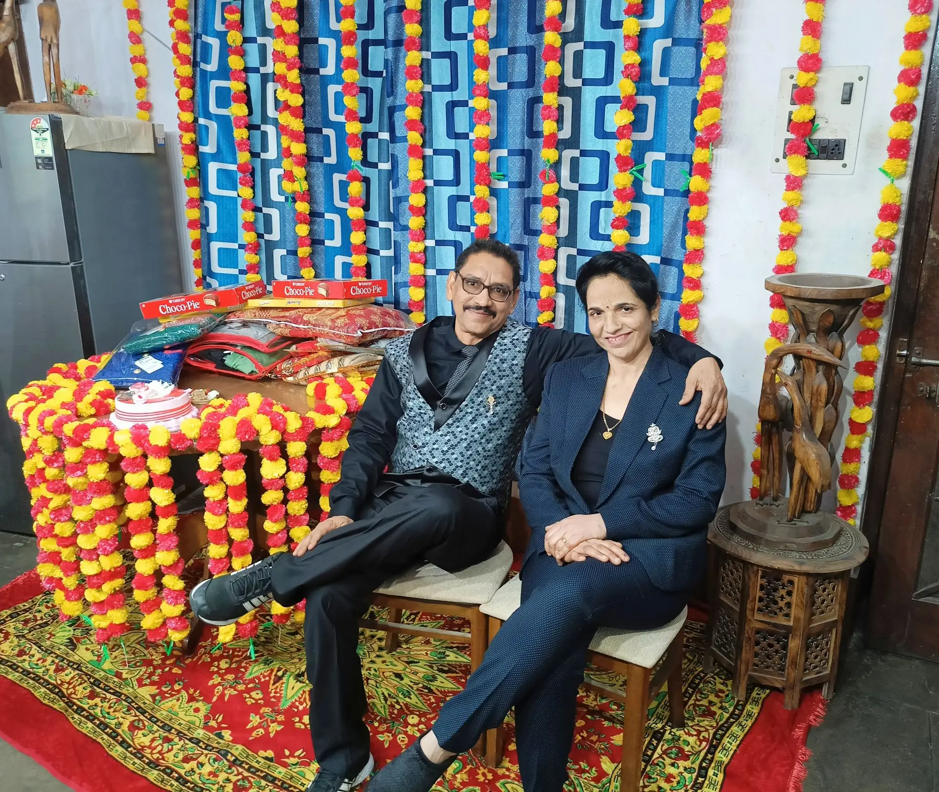 thepalakandpallav-Palak-Viprakulkirti-Pallav-Viprakulkirti-family-father-mother-mom-dad