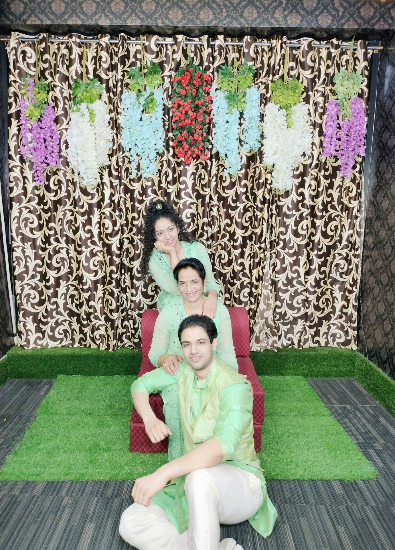 thepalakandpallav-Palak-Viprakulkirti-Pallav-Viprakulkirti-family-father-mother-mom-dad