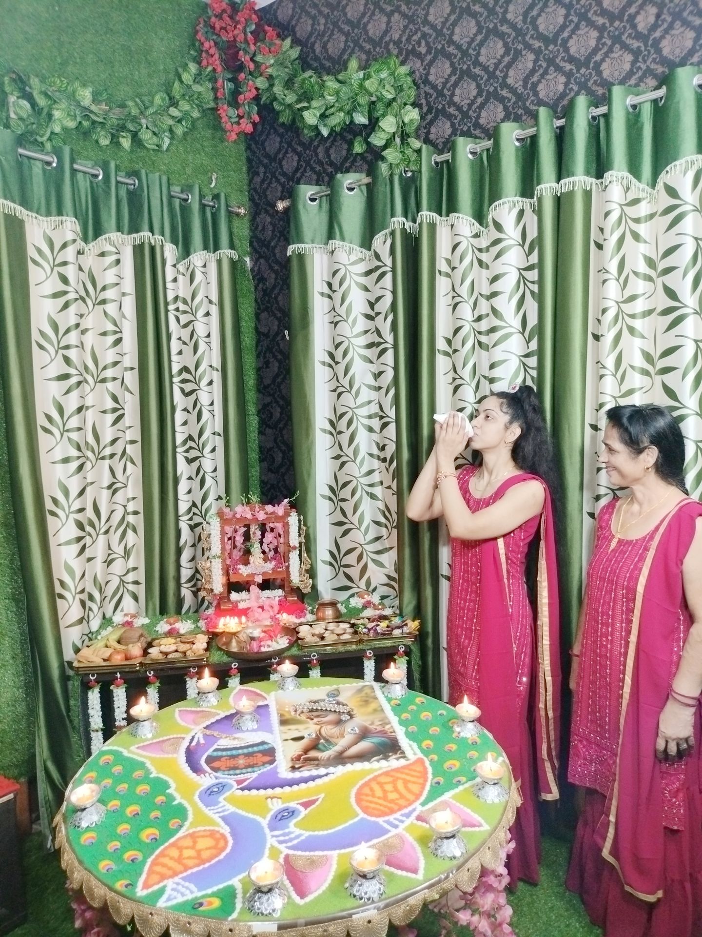 thepalakandpallav-Palak-Viprakulkirti-Pallav-Viprakulkirti-family-father-mother-mom-dad