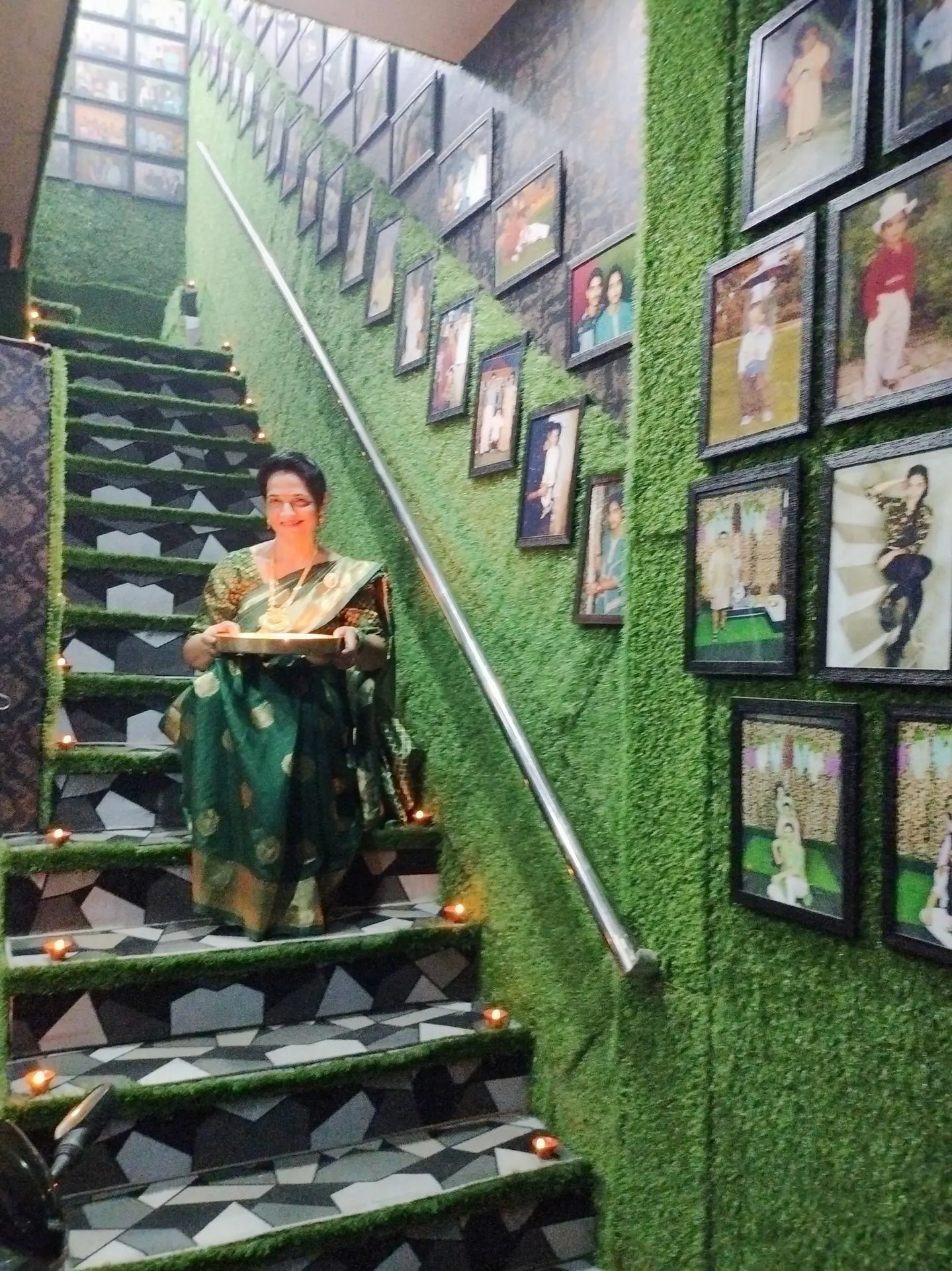 thepalakandpallav-Palak-Viprakulkirti-Pallav-Viprakulkirti-family-father-mother-mom-dad