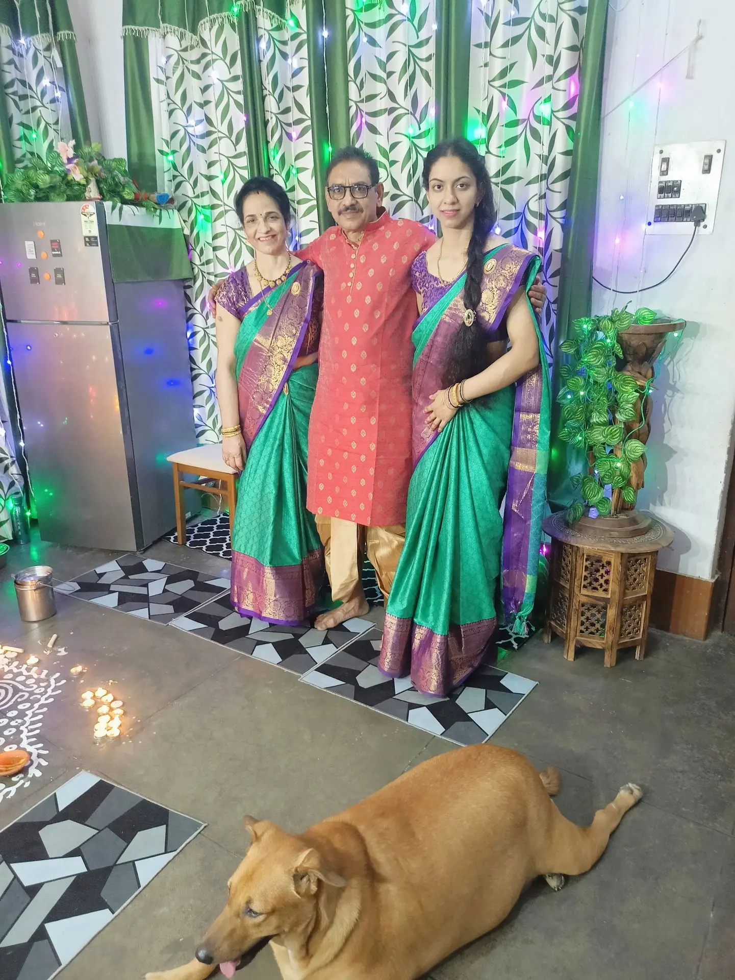 thepalakandpallav-Palak-Viprakulkirti-Pallav-Viprakulkirti-family-father-mother-mom-dad